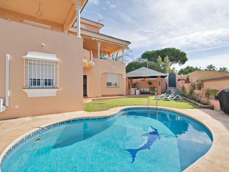 Villa for Sale in San Pedro De Alcántara, Malaga 55