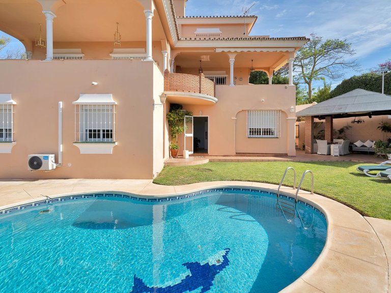 Villa for Sale in San Pedro De Alcántara, Malaga 56