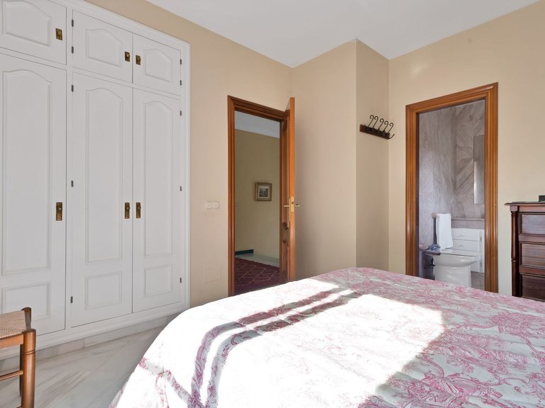 Villa for Sale in San Pedro De Alcántara, Malaga 64