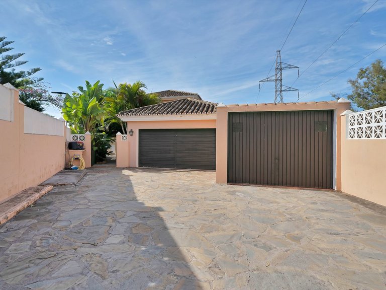 Villa for Sale in San Pedro De Alcántara, Malaga 67