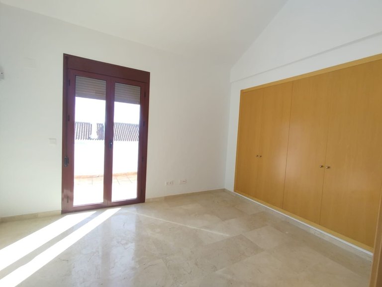 Villa for Sale in Doña Julia, Malaga 16