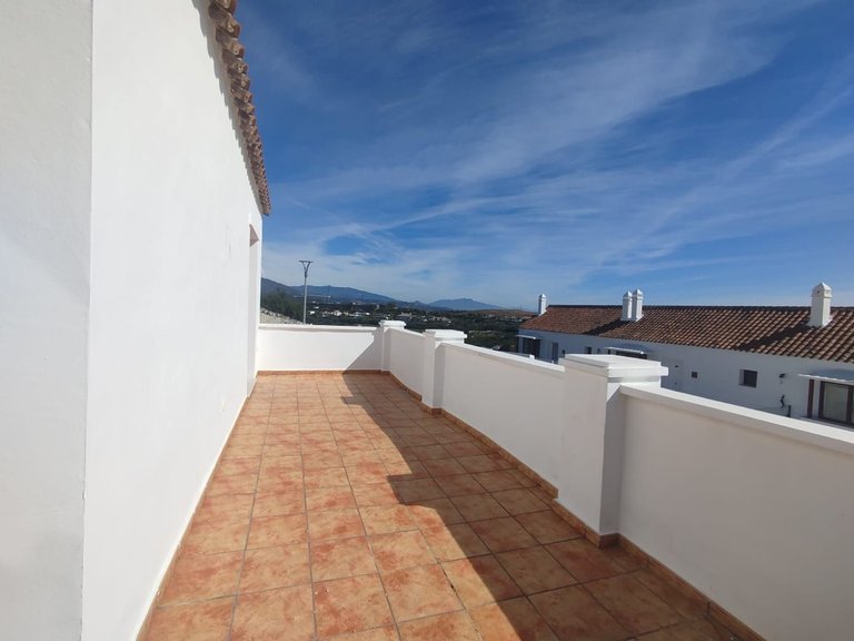 Villa for Sale in Doña Julia, Malaga 28
