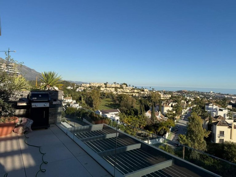 Apartment for Sale in Benahavís, Malaga 10