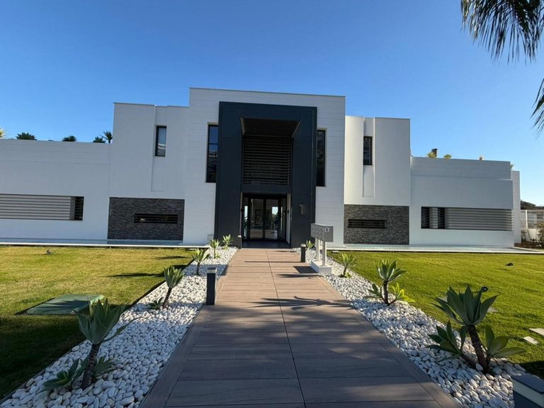 Apartment for Sale in Benahavís, Malaga 2