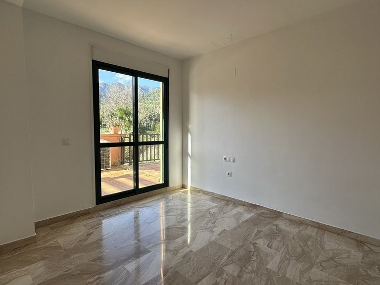 Apartment for Sale in Marbella, Malaga 25