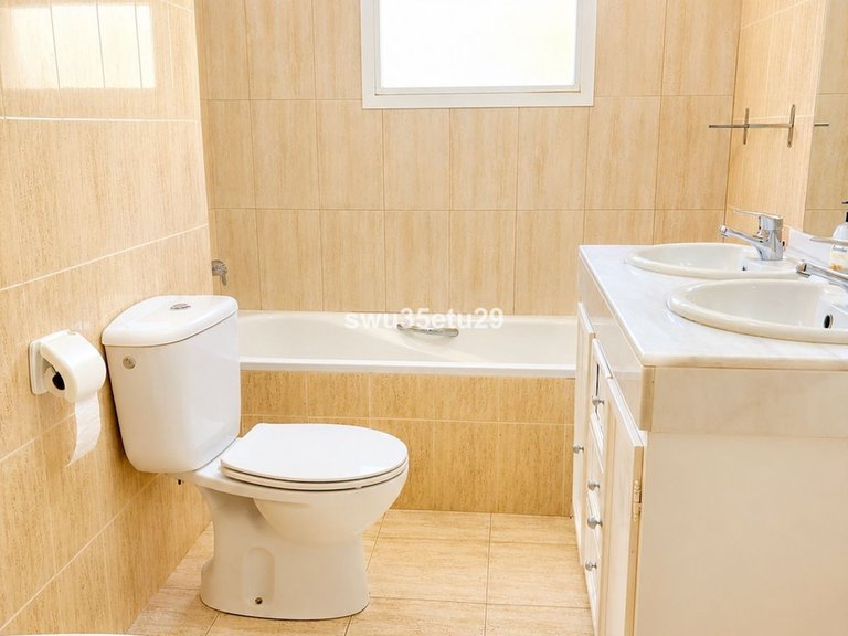 Apartment for Sale in Calahonda, Malaga 12