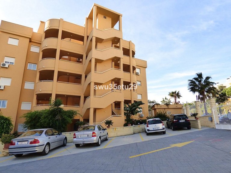Apartment for Sale in Calahonda, Malaga 5