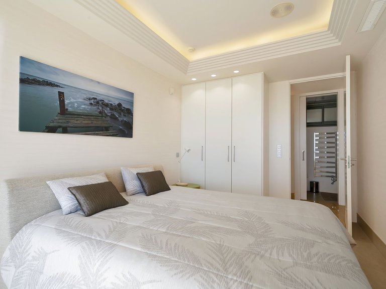 Apartment for Sale in Nueva Andalucía, Malaga 17