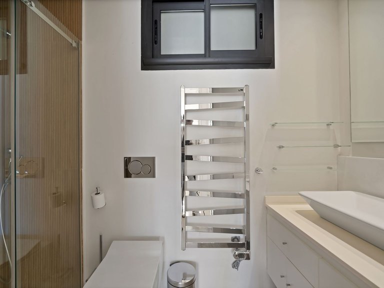 Apartment for Sale in Nueva Andalucía, Malaga 19