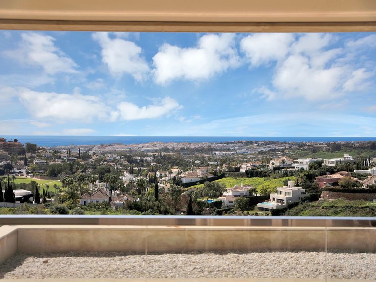 Apartment for Sale in Nueva Andalucía, Malaga 30
