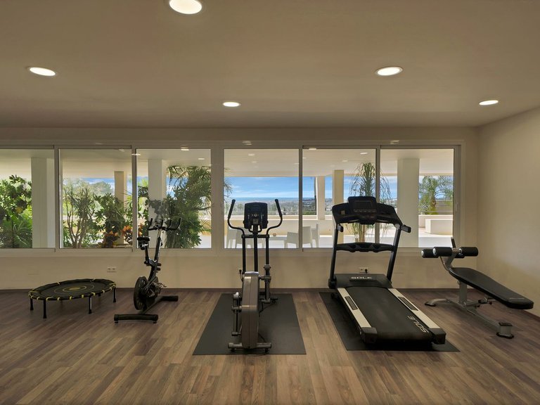 Apartment for Sale in Nueva Andalucía, Malaga 33