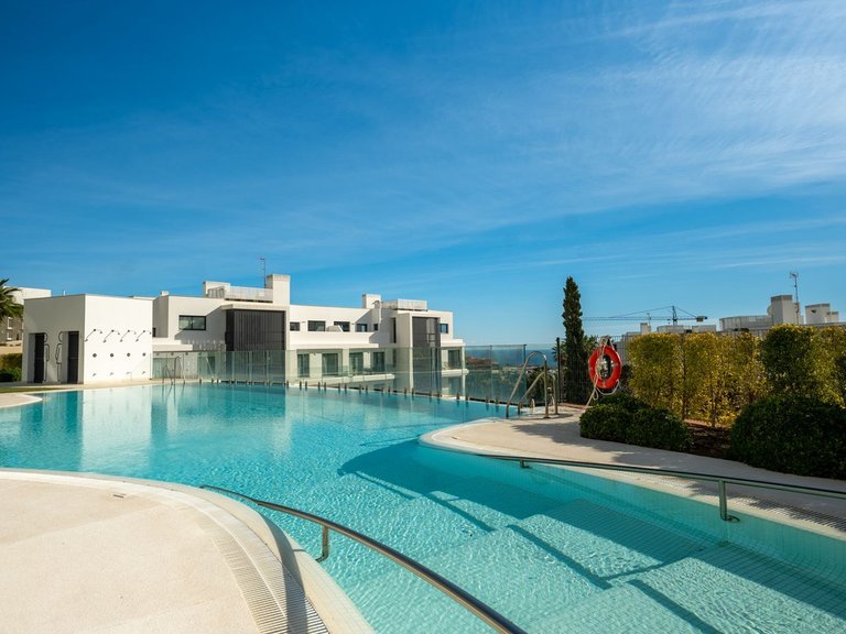 Apartment for Sale in Fuengirola, Malaga 38