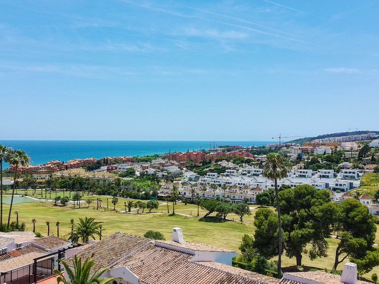 Villa for Sale in La Duquesa, Malaga 11