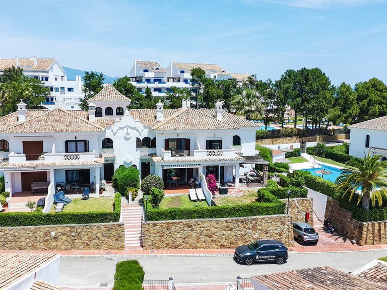 Villa for Sale in La Duquesa, Malaga 13