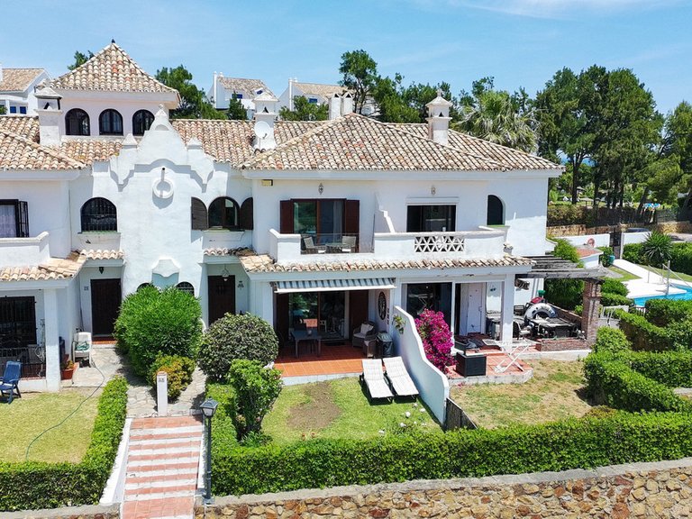 Villa for Sale in La Duquesa, Malaga 2
