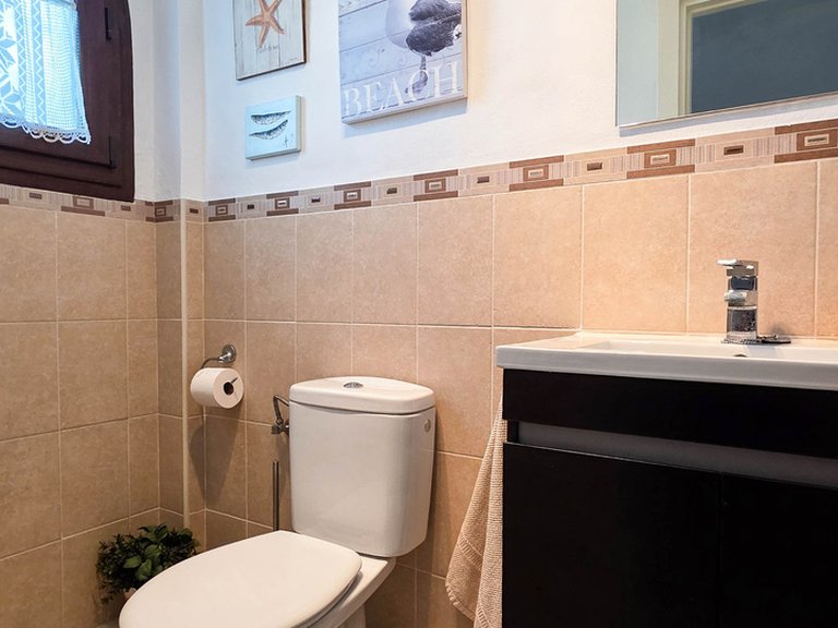 Villa for Sale in La Duquesa, Malaga 32