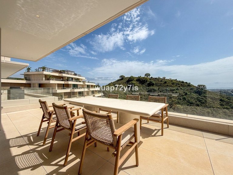 Apartment for Sale in La Quinta, Malaga 18