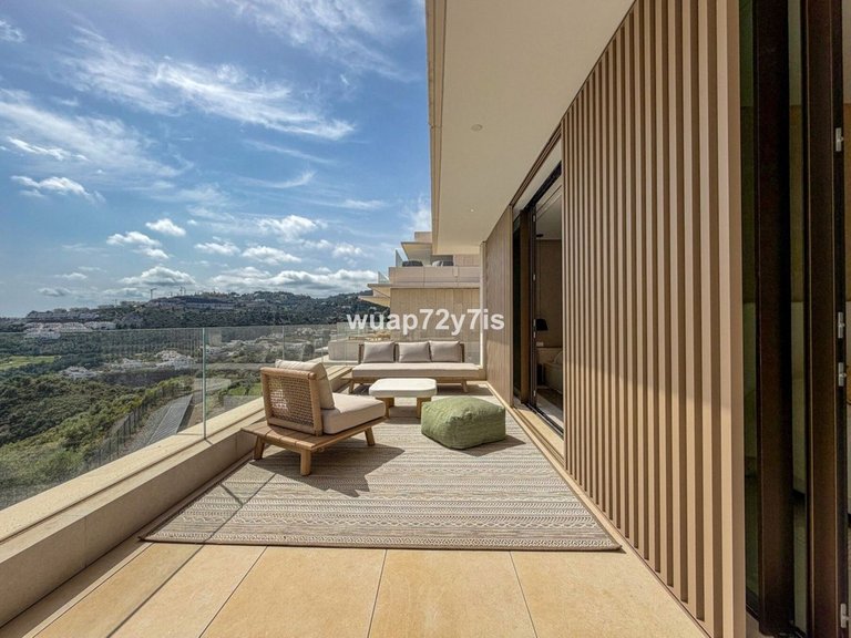 Apartment for Sale in La Quinta, Malaga 19