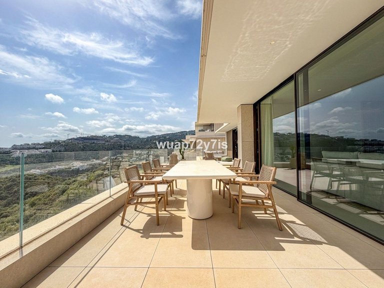 Apartment for Sale in La Quinta, Malaga 21