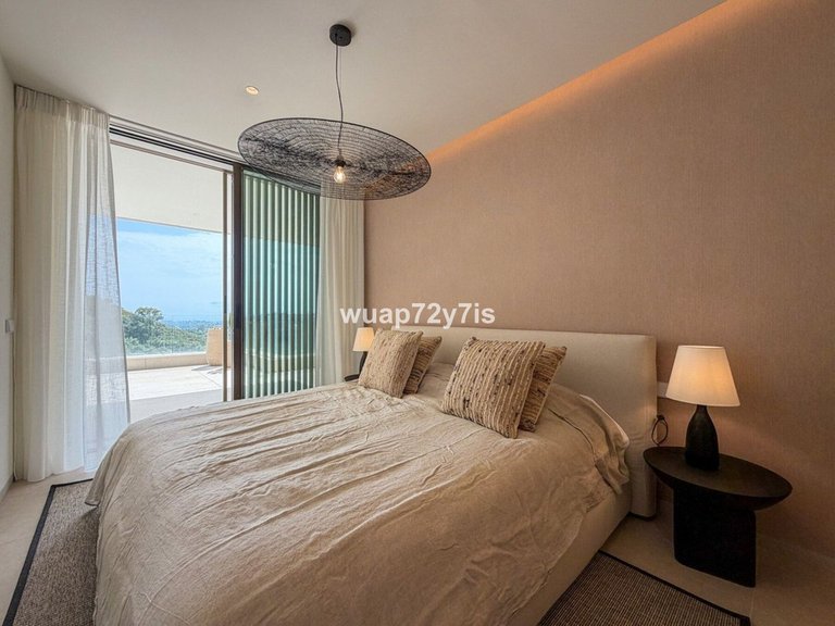 Apartment for Sale in La Quinta, Malaga 23