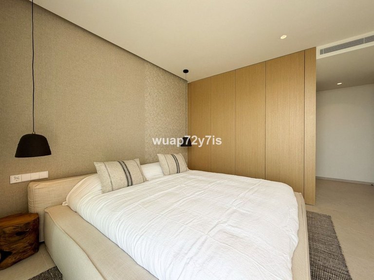 Apartment for Sale in La Quinta, Malaga 36