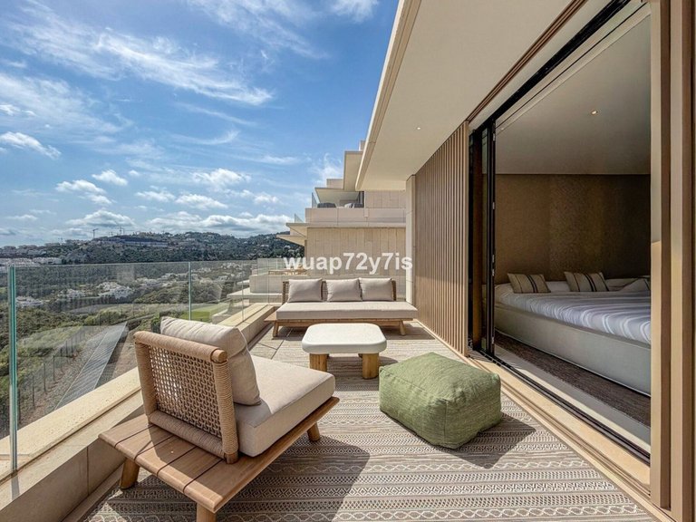 Apartment for Sale in La Quinta, Malaga 38