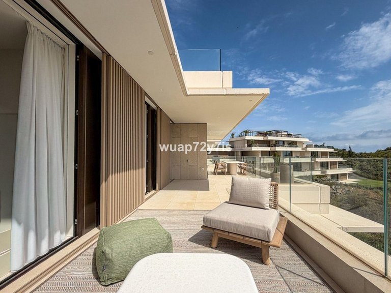 Apartment for Sale in La Quinta, Malaga 39