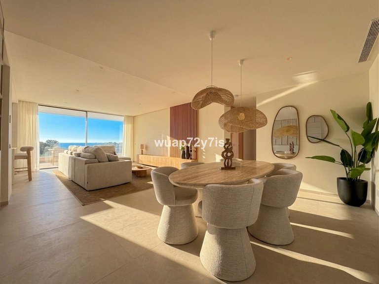 Apartment for Sale in La Quinta, Malaga 6