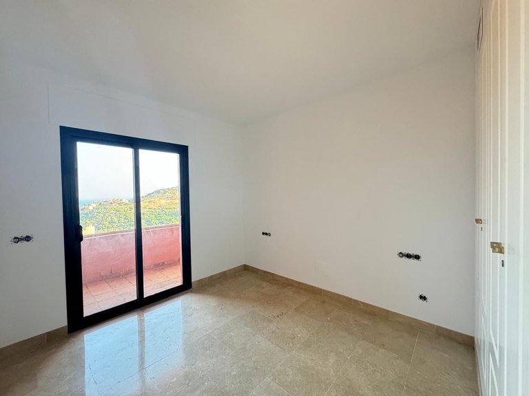 Apartment for Sale in San Luis De Sabinillas, Malaga 10