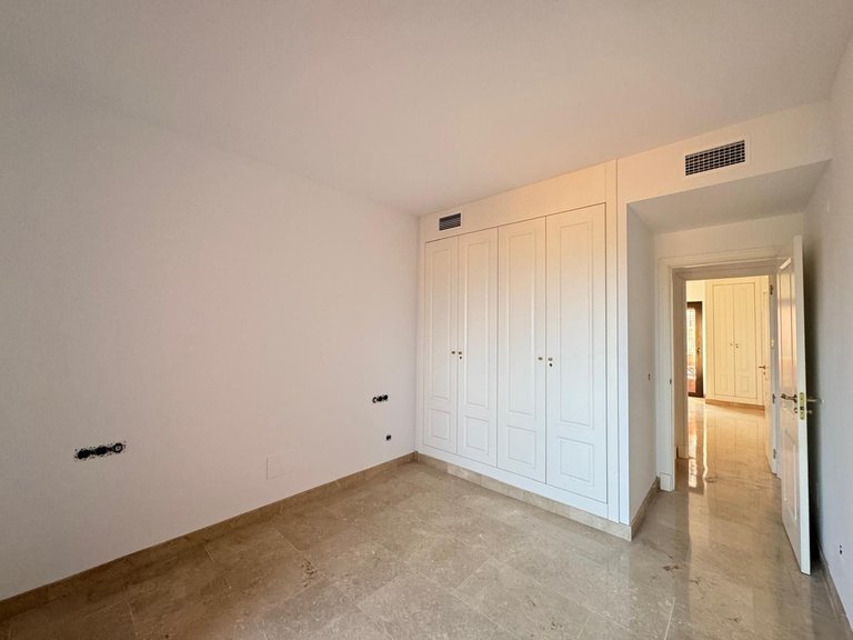Apartment for Sale in San Luis De Sabinillas, Malaga 13