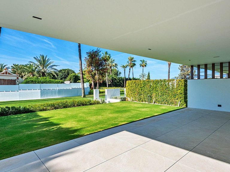 Villa for Sale in The Golden Mile, Malaga 29