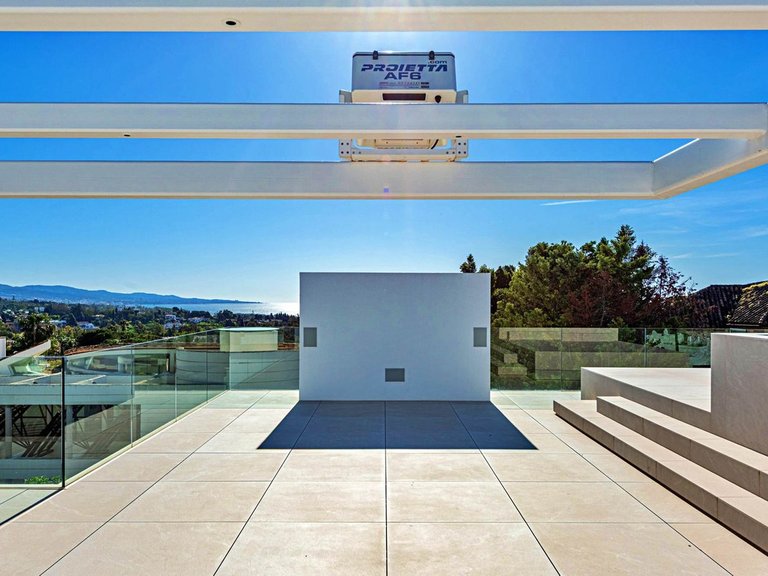 Villa for Sale in The Golden Mile, Malaga 31
