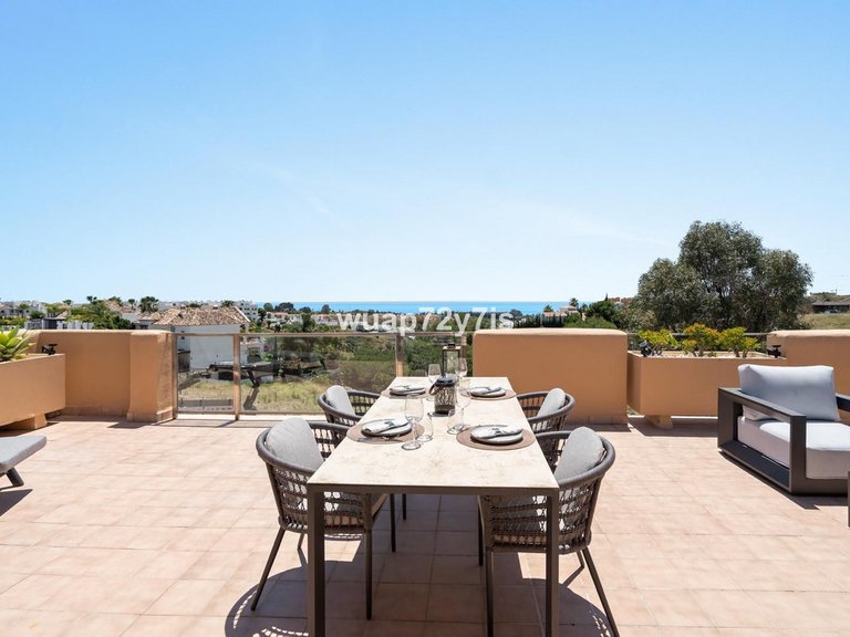 Apartment for Sale in Selwo, Malaga 1