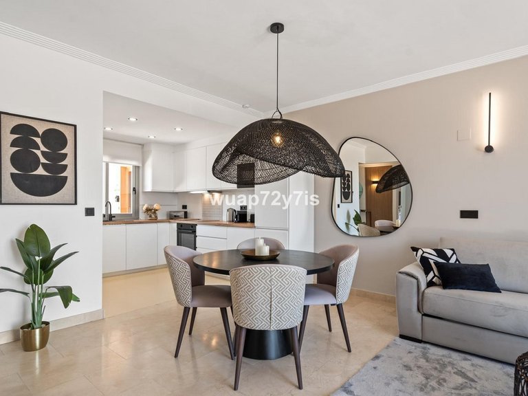 Apartment for Sale in Selwo, Malaga 10