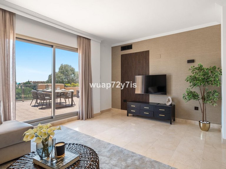 Apartment for Sale in Selwo, Malaga 12