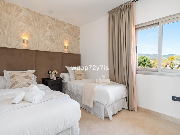 Apartment for Sale in Selwo, Malaga 15