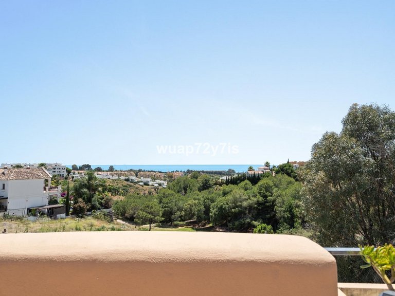 Apartment for Sale in Selwo, Malaga 5