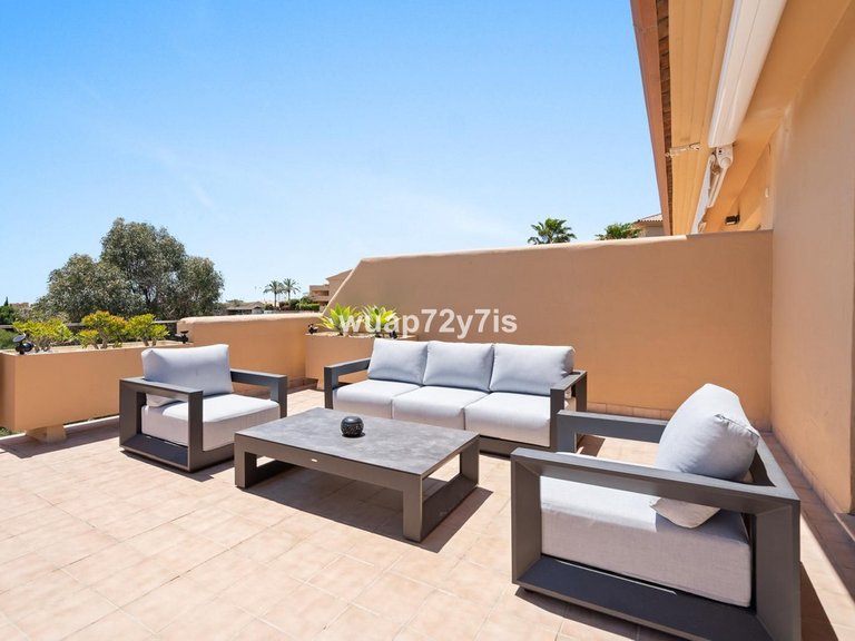 Apartment for Sale in Selwo, Malaga 6