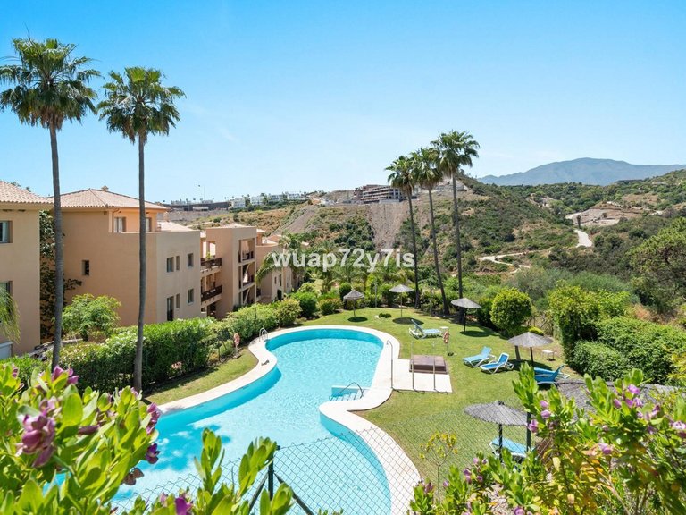 Apartment for Sale in Selwo, Malaga 8