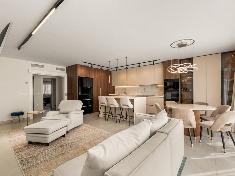 Villa for Sale in Estepona, Malaga 1