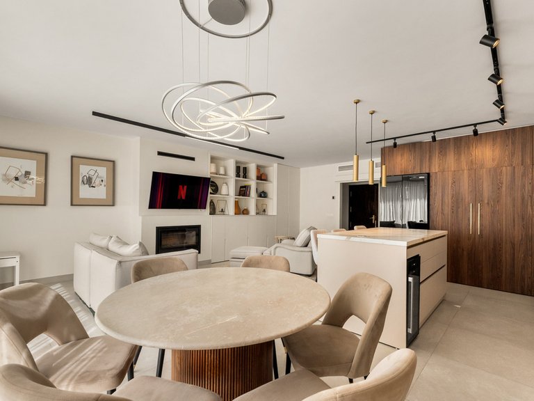 Villa for Sale in Estepona, Malaga 11