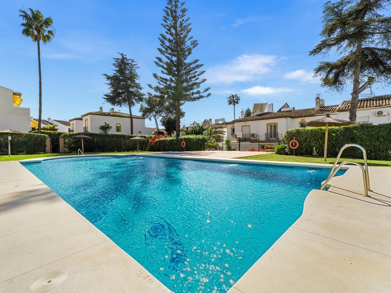 Villa for Sale in Estepona, Malaga 30