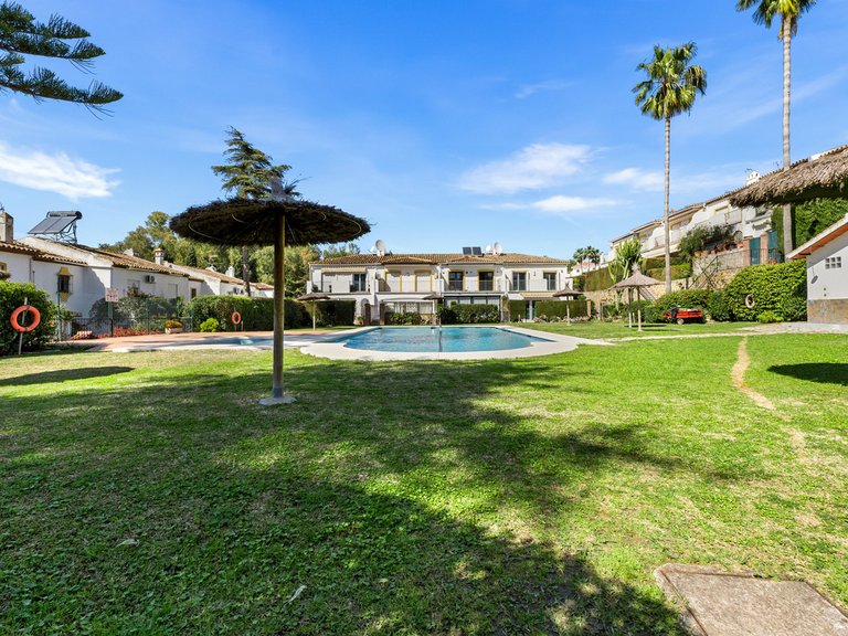 Villa for Sale in Estepona, Malaga 31