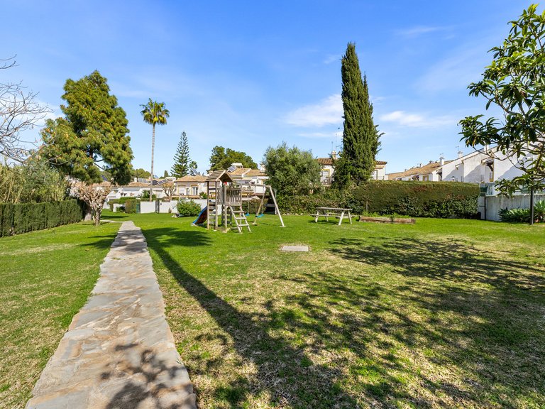 Villa for Sale in Estepona, Malaga 32