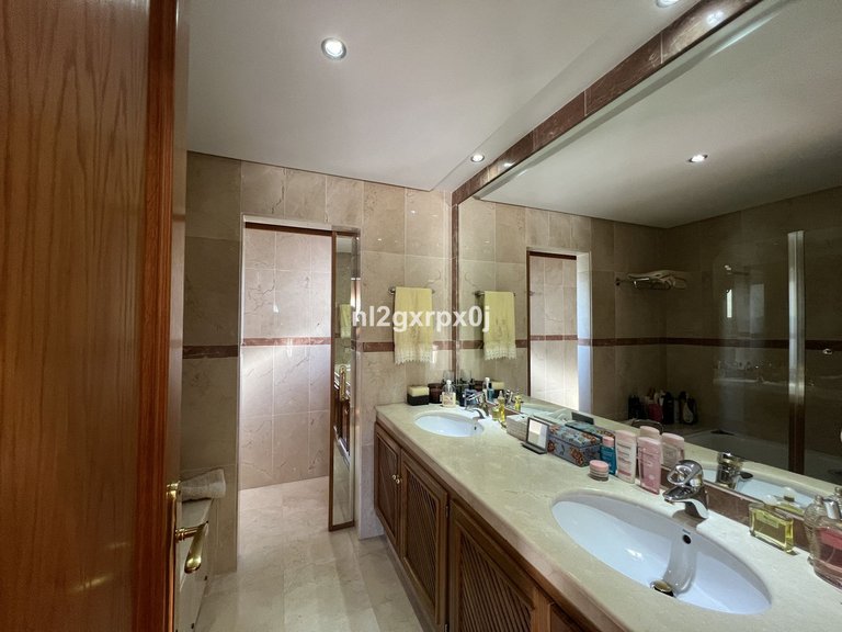 Villa for Sale in Costalita, Malaga 14
