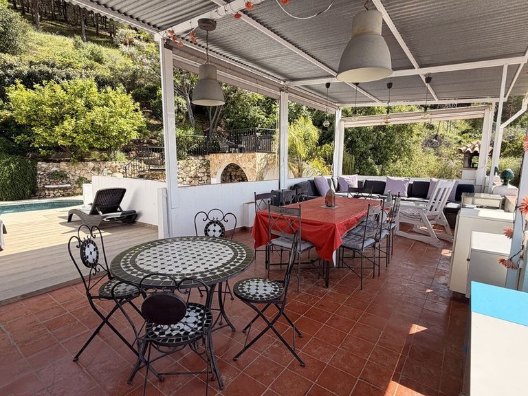 Villa for Sale in Alhaurín El Grande, Malaga 25