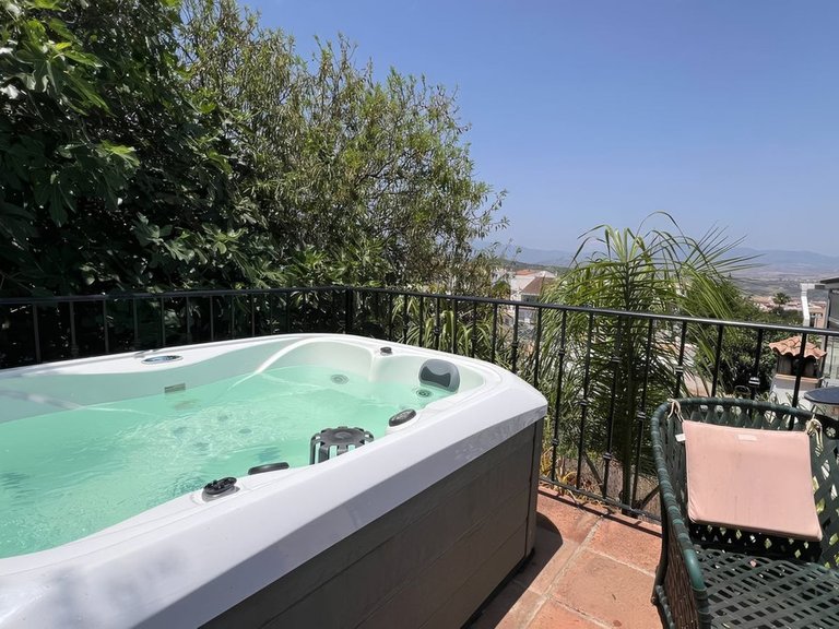 Villa for Sale in Alhaurín El Grande, Malaga 3