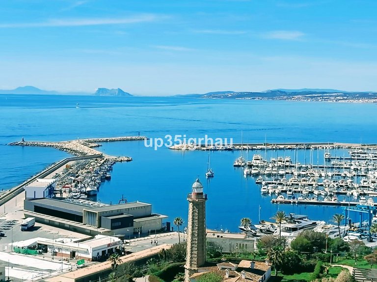 Apartment for Sale in Estepona, Malaga 1