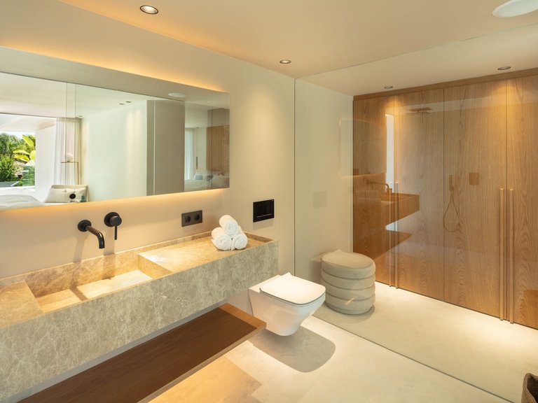 Villa for Sale in Marbella, Malaga 8