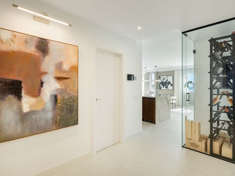 Apartment for Sale in The Golden Mile, Malaga 8